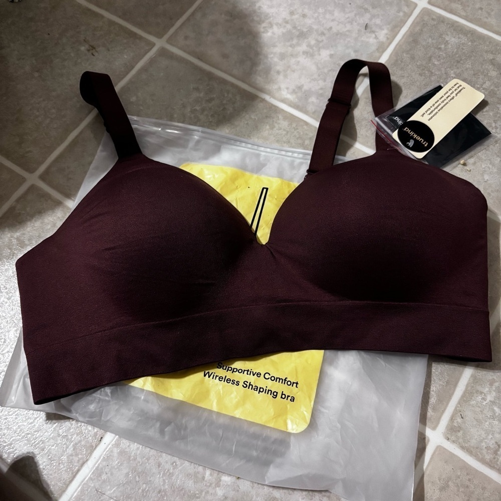 Elegant Brown Seamless Bralette - Picture 2 of 4